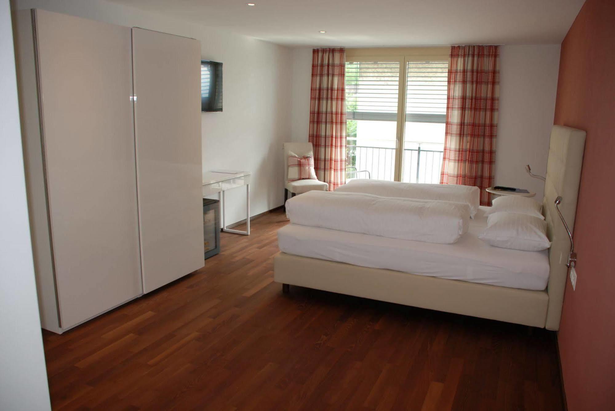 Hotel Weinstube Nendeln Ngoại thất bức ảnh