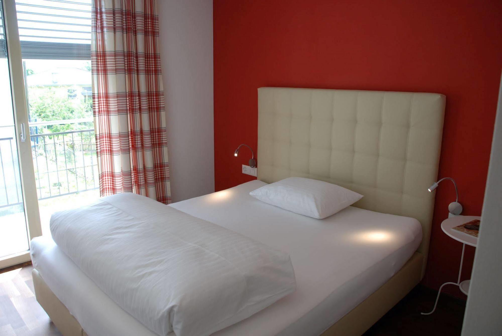 Hotel Weinstube Nendeln Ngoại thất bức ảnh