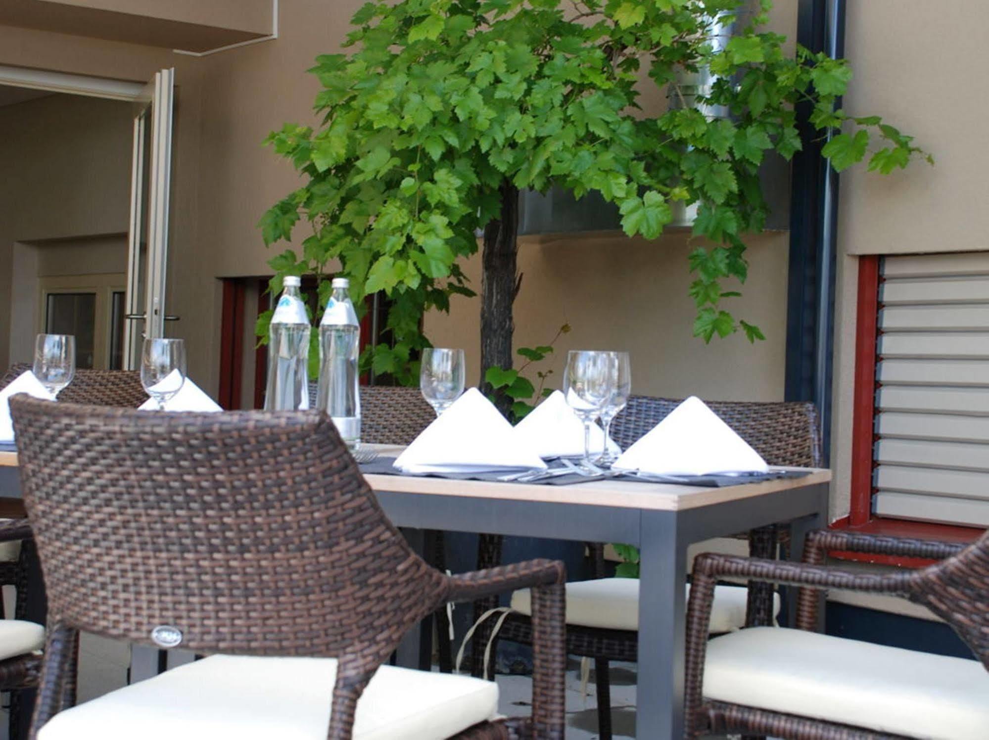 Hotel Weinstube Nendeln Ngoại thất bức ảnh