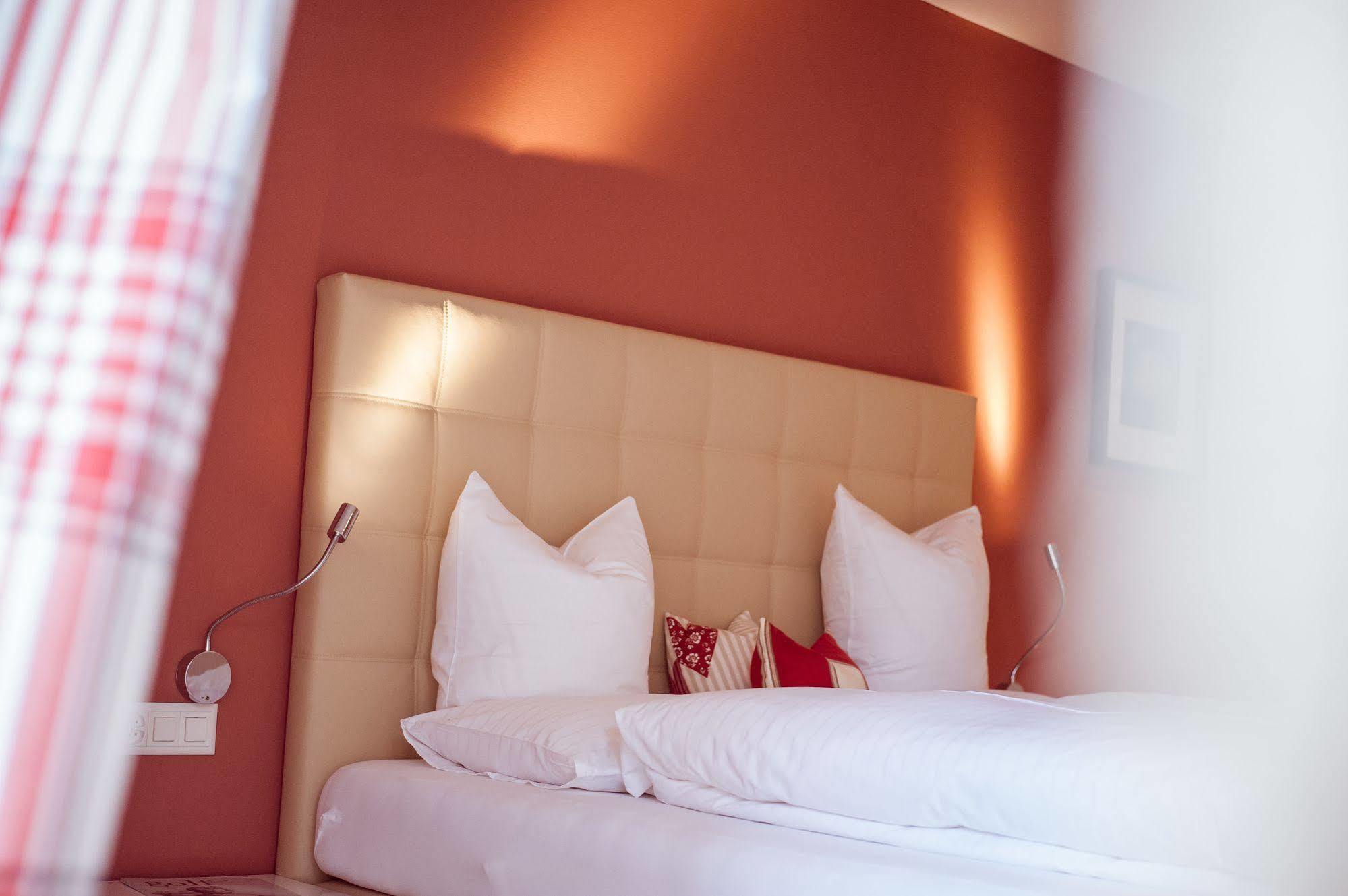 Hotel Weinstube Nendeln Ngoại thất bức ảnh